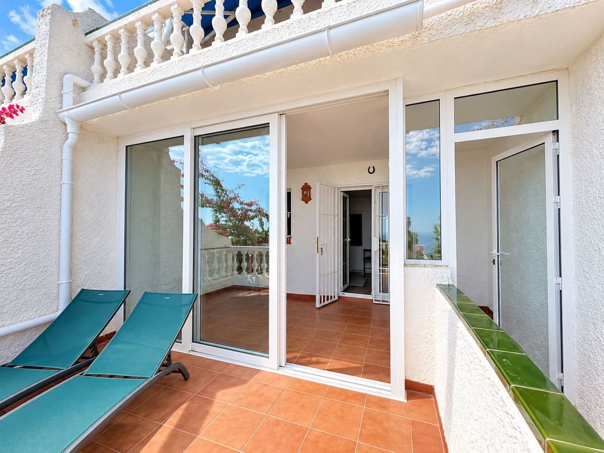 2 Zimmer Haus zu verkaufen in Nerja mit Pool Garage - 379.000 € (Ref: 10154150)