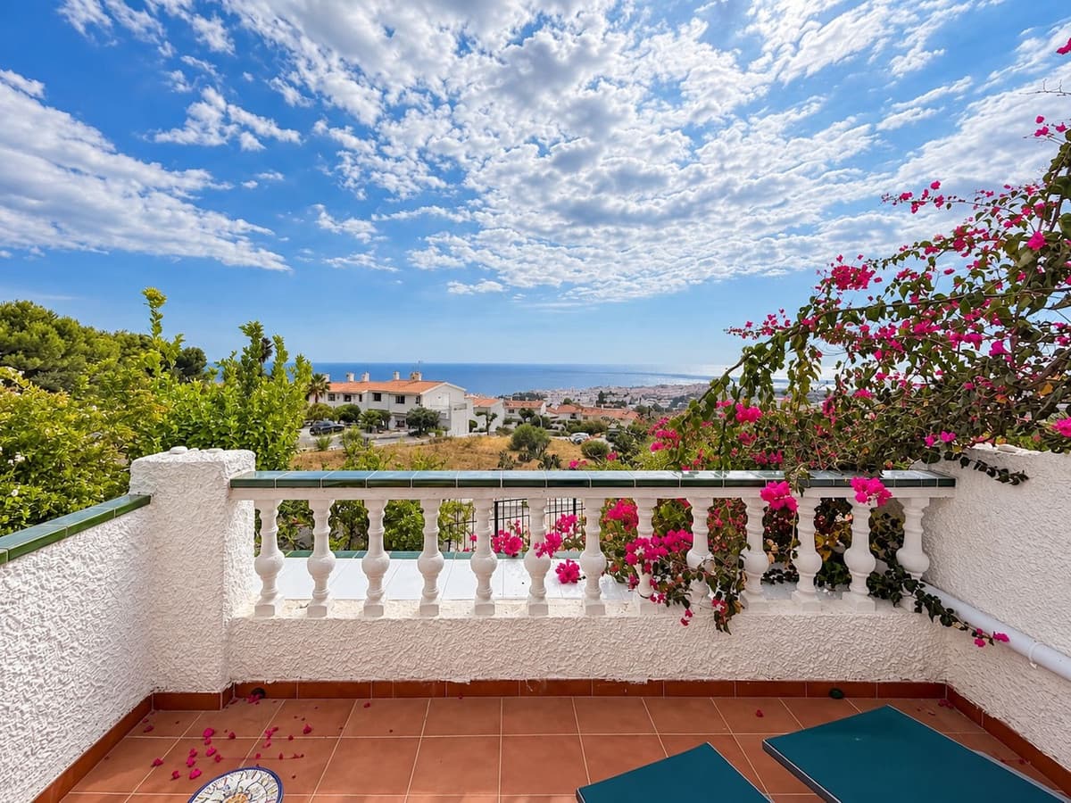 2 Zimmer Haus zu verkaufen in Nerja mit Pool Garage - 379.000 € (Ref: 10154150)