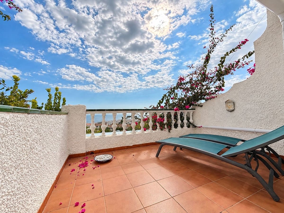 2 Zimmer Haus zu verkaufen in Nerja mit Pool Garage - 379.000 € (Ref: 10154150)