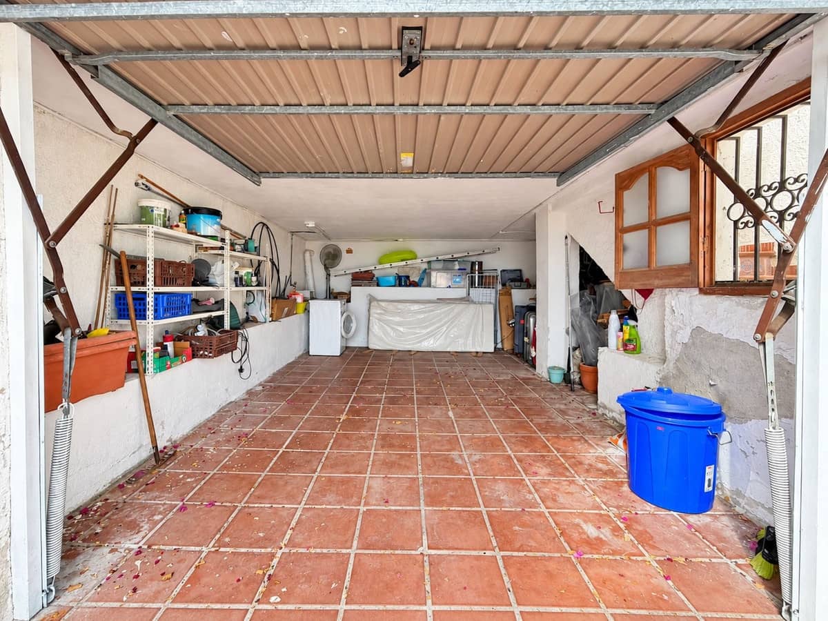 2 bedroom Townhouse for sale in Nerja with pool garage - € 379,000 (Ref: 10154150)