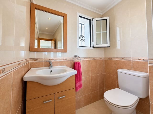 2 slaapkamer Huis te koop in Nerja met zwembad garage - € 379.000 (Ref: 10154150)