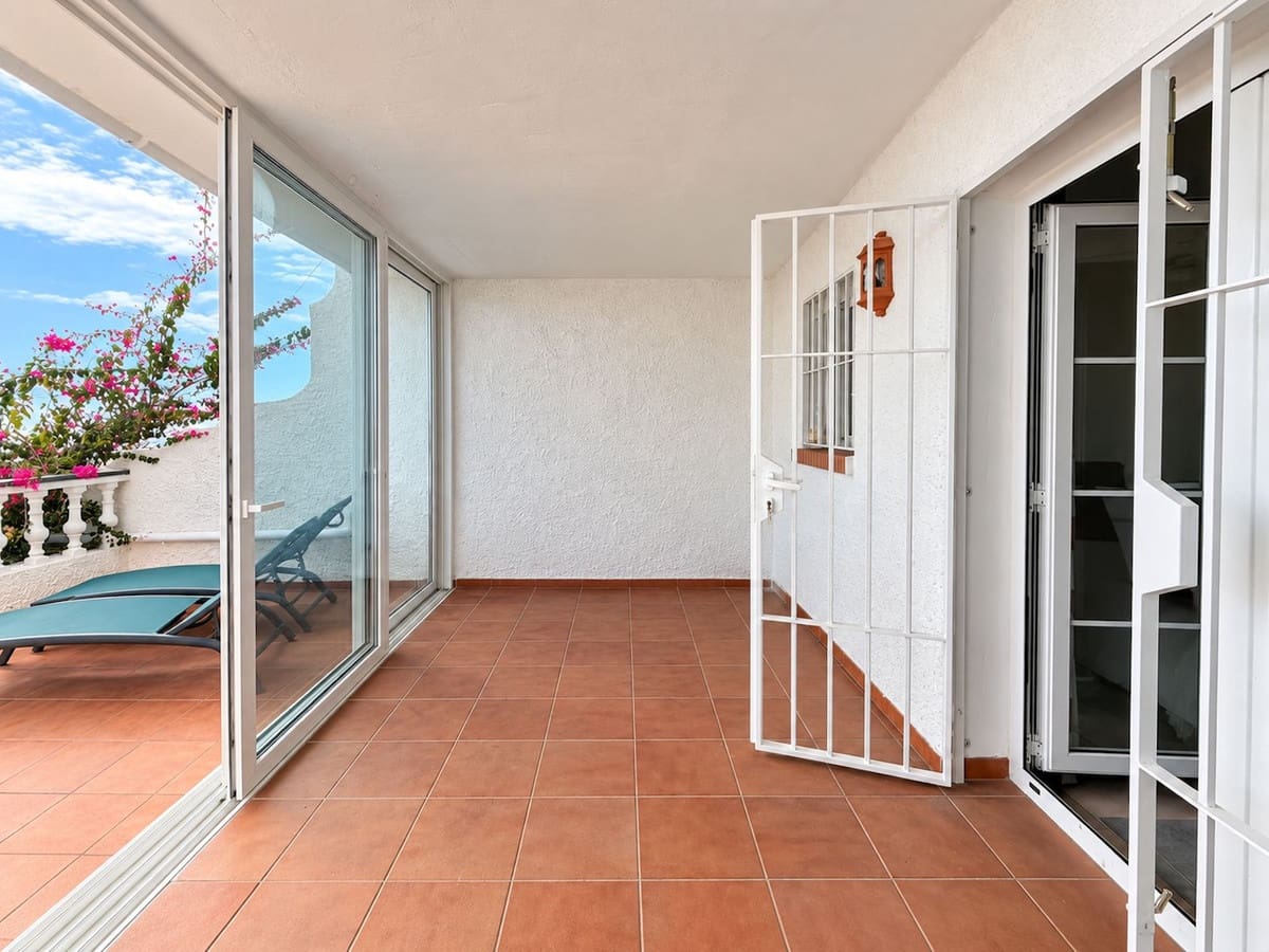 2 bedroom Townhouse for sale in Nerja with pool garage - € 379,000 (Ref: 10154150)