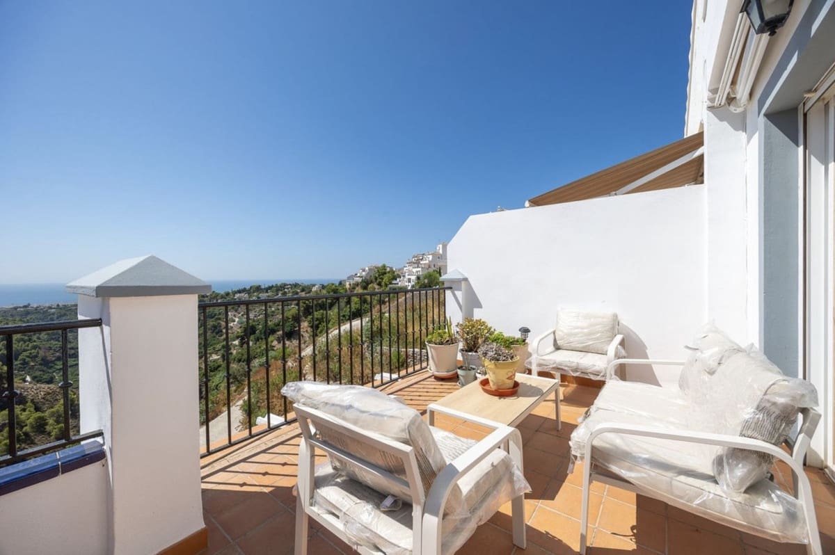 3 bedroom Semi-detached Villa for sale in Frigiliana with pool garage - € 950,000 (Ref: 10163279)