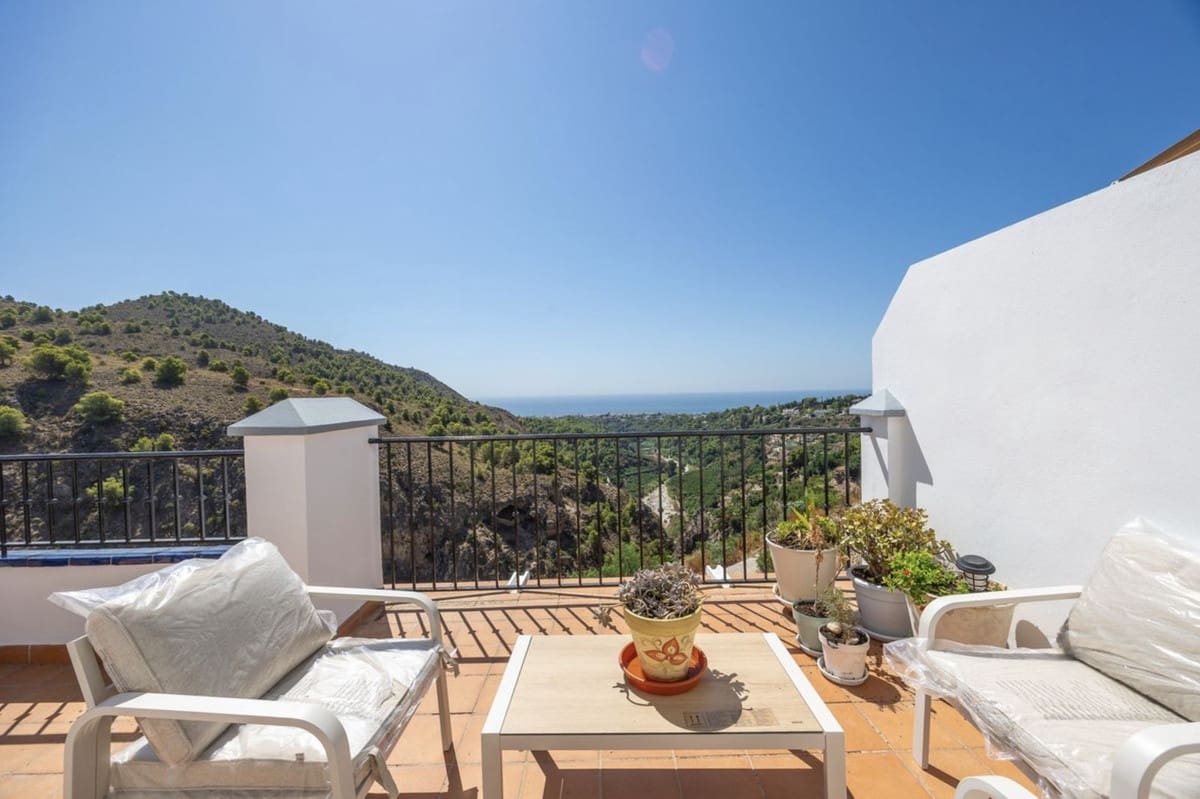 3 bedroom Semi-detached Villa for sale in Frigiliana with pool garage - € 950,000 (Ref: 10163279)