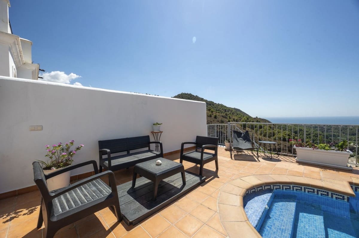 3 bedroom Semi-detached Villa for sale in Frigiliana with pool garage - € 950,000 (Ref: 10163279)