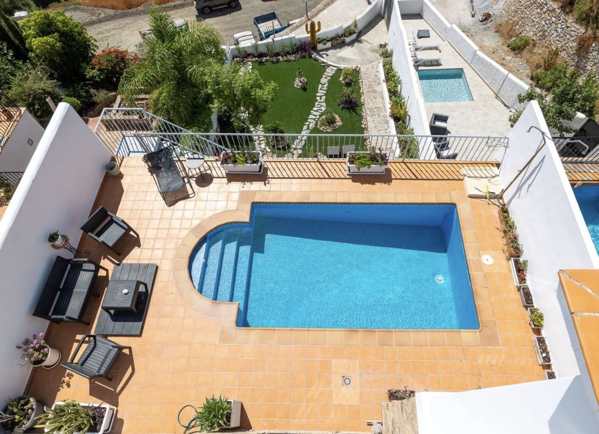 3 bedroom Semi-detached Villa for sale in Frigiliana with pool garage - € 950,000 (Ref: 10163279)
