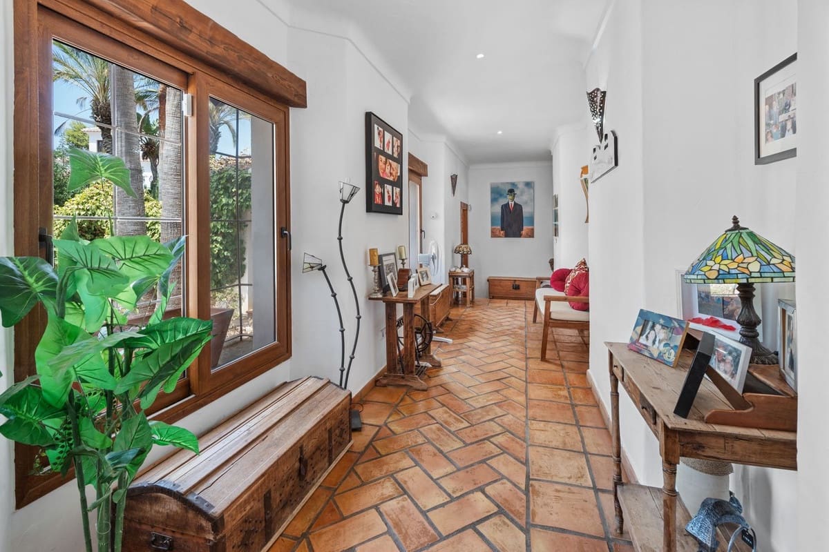 6 sypialnia Willa na sprzedaż w Frigiliana z basenem garażem - 1 950 000 € (Ref: 10170475)