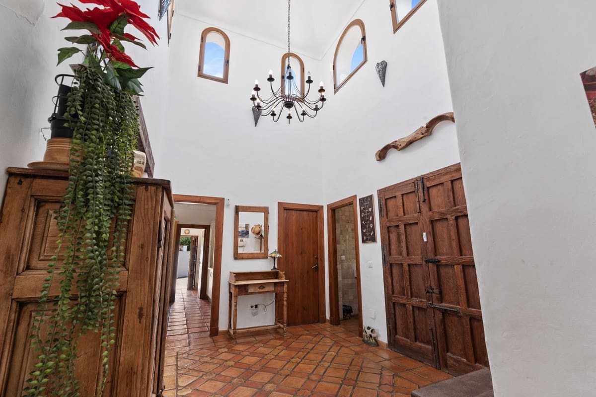 6 sypialnia Willa na sprzedaż w Frigiliana z basenem garażem - 1 950 000 € (Ref: 10170475)