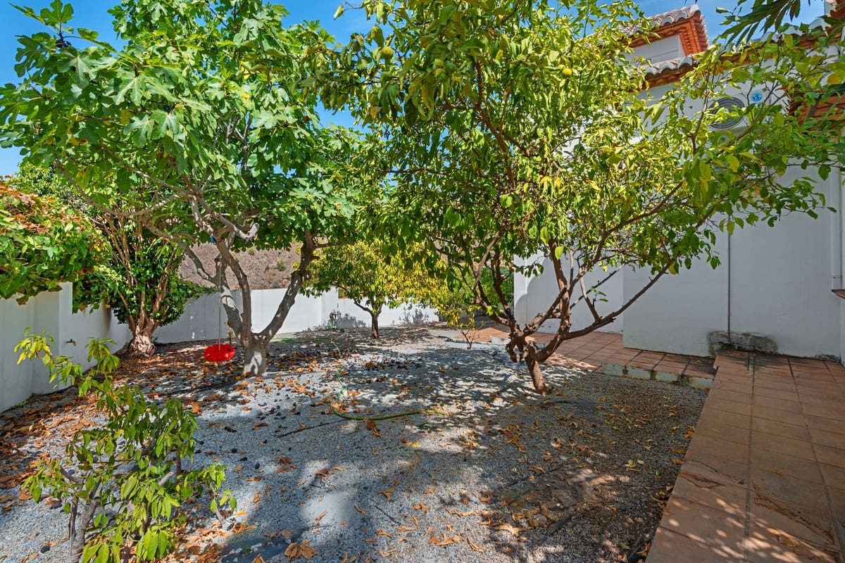 6 sypialnia Willa na sprzedaż w Frigiliana z basenem garażem - 1 950 000 € (Ref: 10170475)