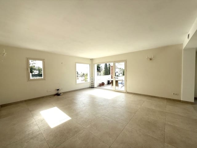 Chalet de 3 habitaciones en Frigiliana en venta con piscina garaje - 995.000 € (Ref: 10172394)