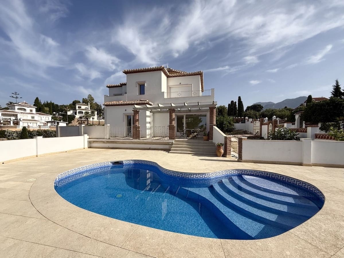 3 chambre Villa/Maison à vendre à Frigiliana avec piscine garage - 995 000 € (Ref: 10172394)