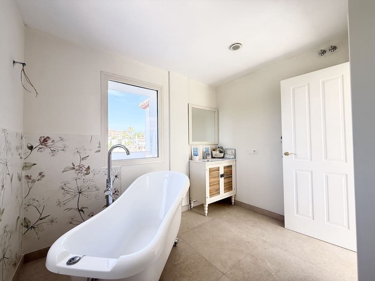 3 chambre Villa/Maison à vendre à Frigiliana avec piscine garage - 995 000 € (Ref: 10172394)