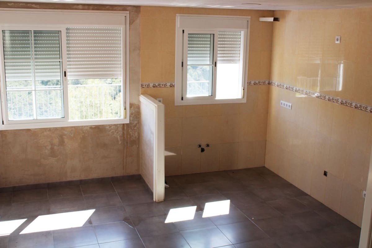 4 slaapkamer Halfvrijstaande villa te koop in Frigiliana met zwembad garage - € 415.000 (Ref: 10175510)