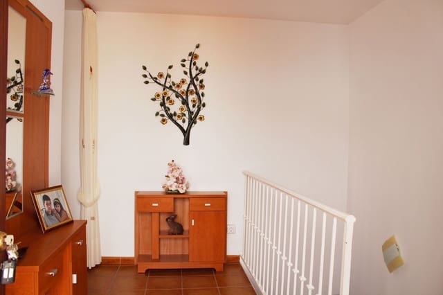 4 slaapkamer Halfvrijstaande villa te koop in Frigiliana met zwembad garage - € 415.000 (Ref: 10175510)