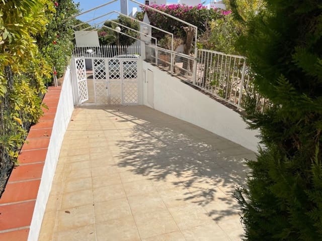4 sypialnia Willa na sprzedaż w Nerja z basenem - 850 000 € (Ref: 10179427)