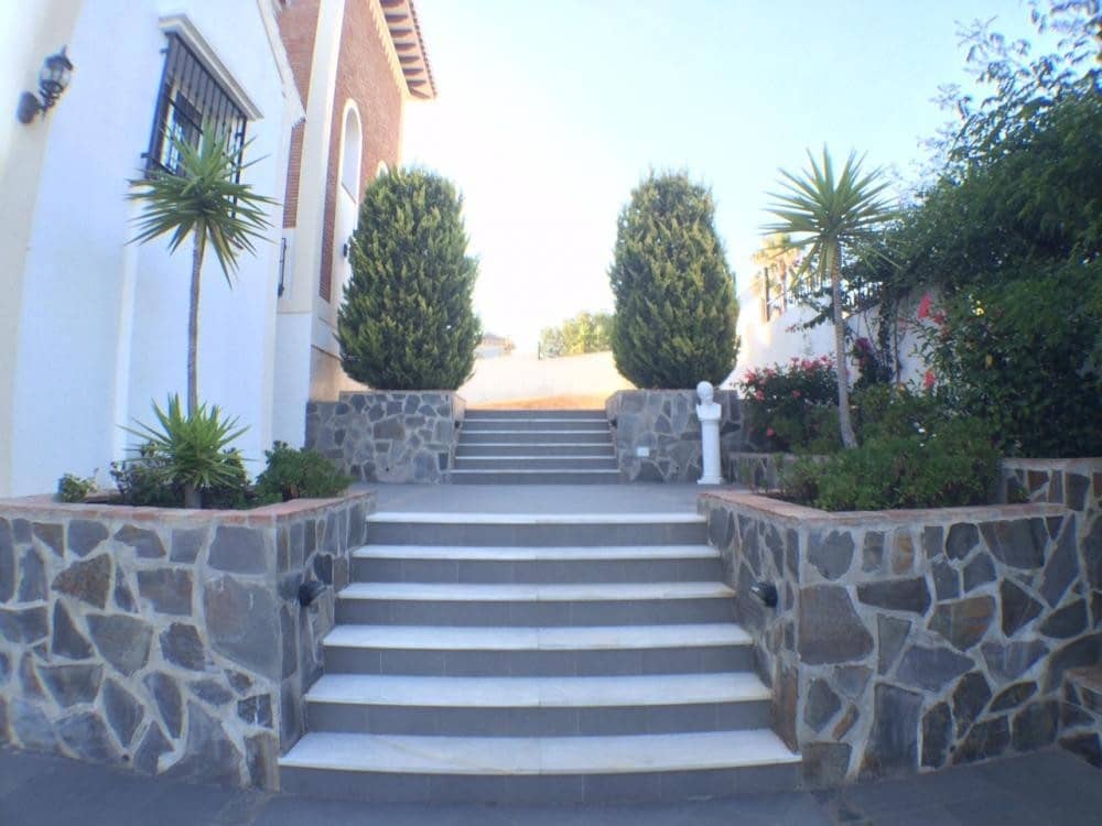 5 soveværelse Villa til salg i Frigiliana med swimmingpool garage - € 1.299.000 (Ref: 4209237)