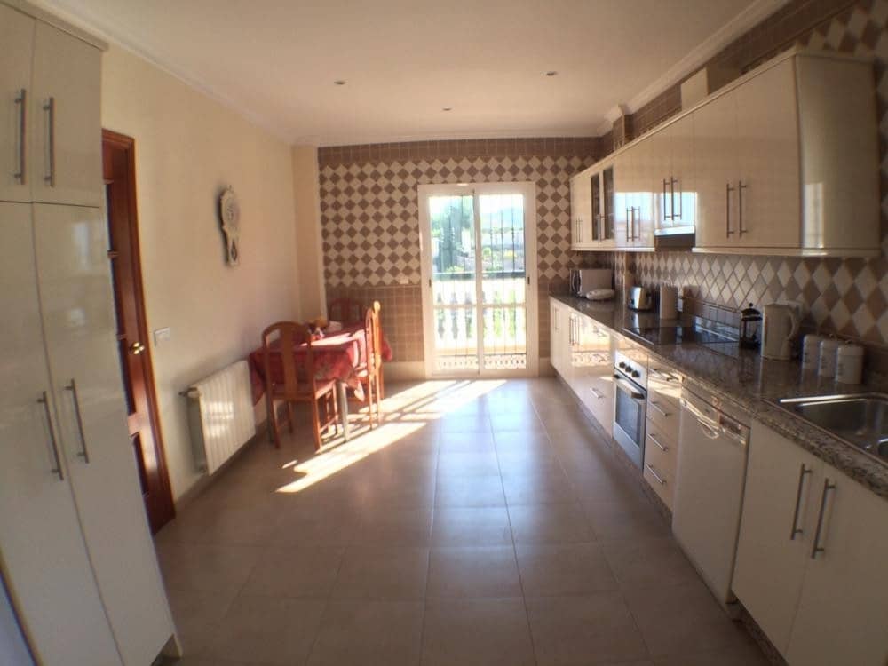 5 sypialnia Willa na sprzedaż w Frigiliana z basenem garażem - 1 299 000 € (Ref: 4209237)