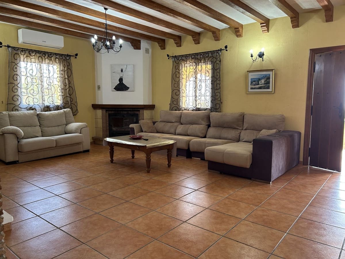 4 soveværelse Villa til salg i Nerja med swimmingpool garage - € 850.000 (Ref: 4229464)