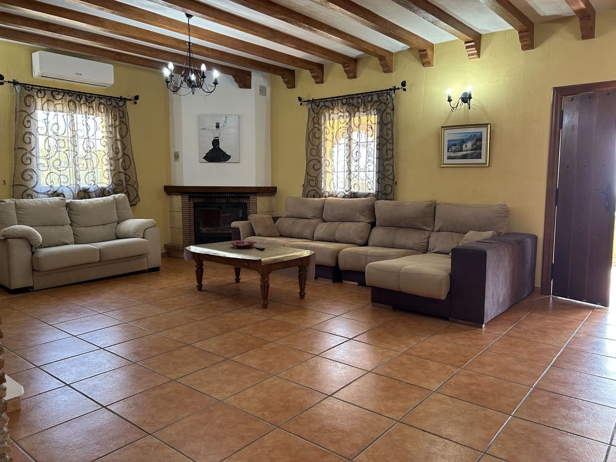 4 soveværelse Villa til salg i Nerja med swimmingpool garage - € 850.000 (Ref: 4229464)