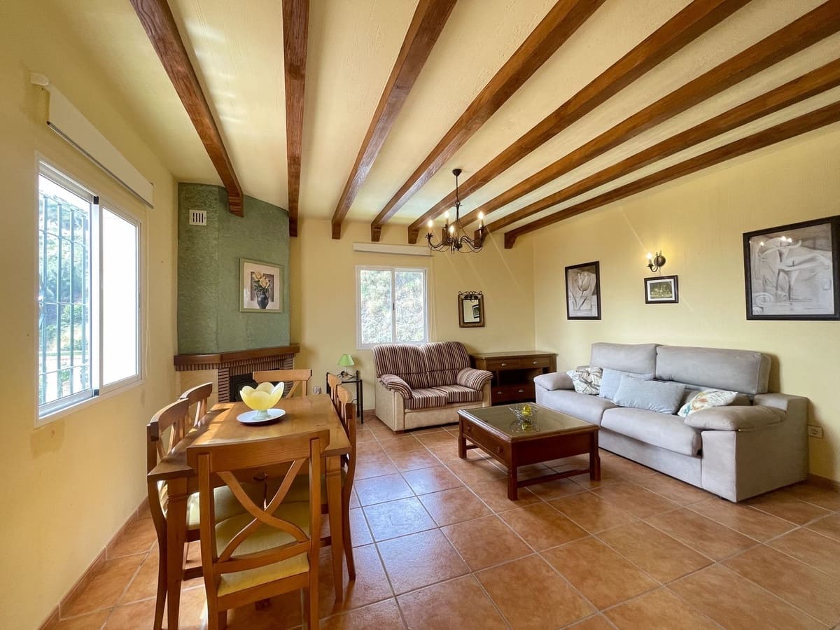 4 soveværelse Villa til salg i Nerja med swimmingpool garage - € 850.000 (Ref: 4229464)