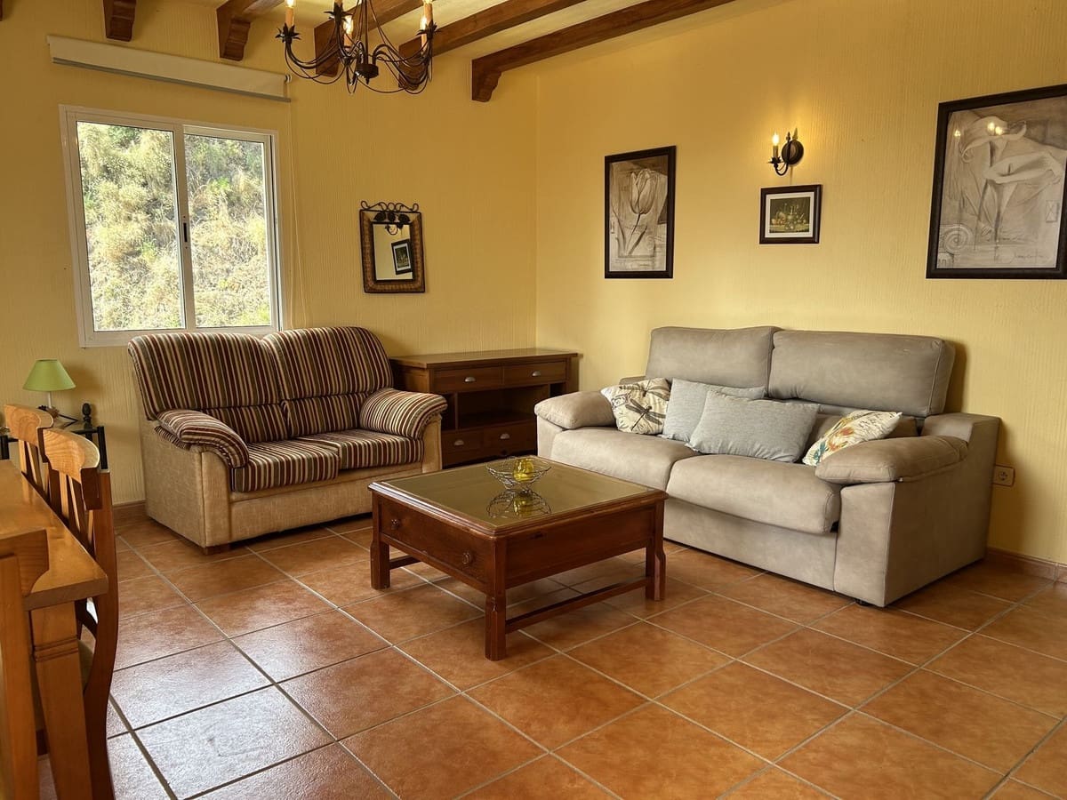 4 bedroom Villa for sale in Nerja with pool garage - € 850,000 (Ref: 4229464)