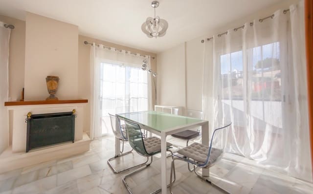 3 sypialnia Dom blizniak na sprzedaż w Frigiliana z basenem garażem - 790 000 € (Ref: 5205483)