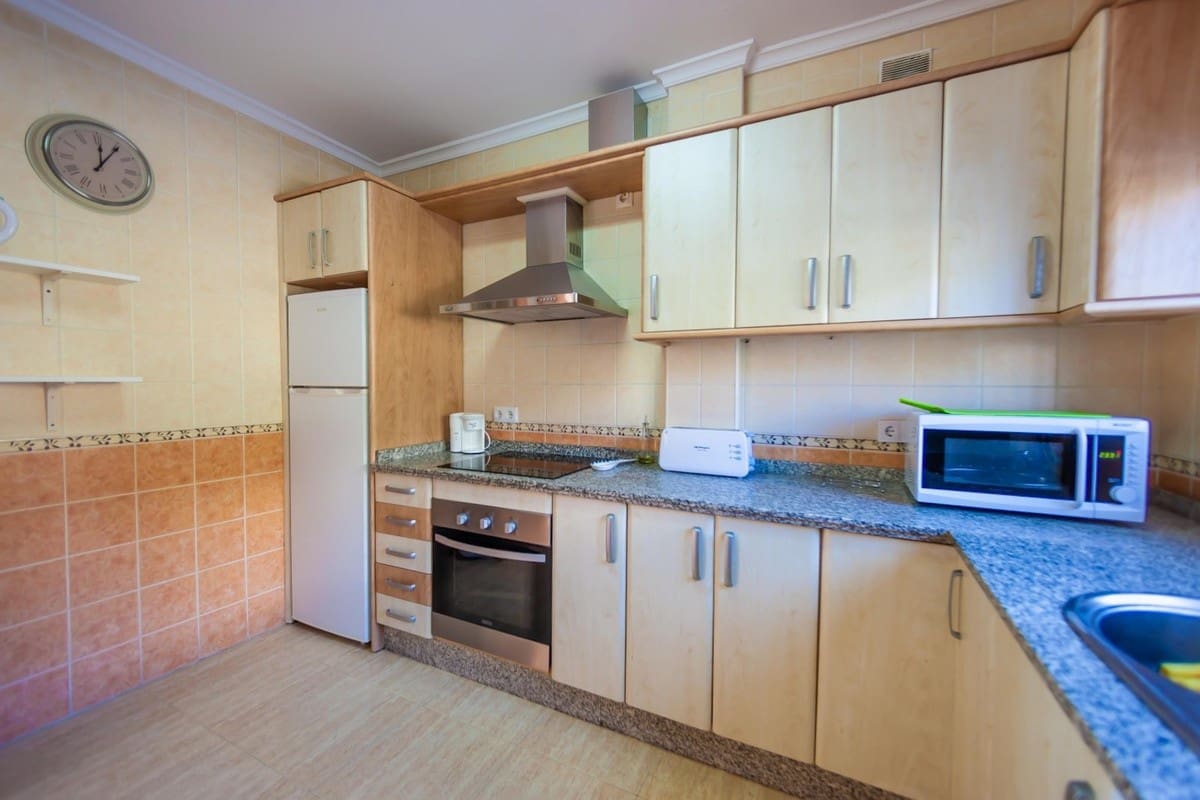 3 sypialnia Dom blizniak na sprzedaż w Frigiliana z basenem garażem - 790 000 € (Ref: 5205483)