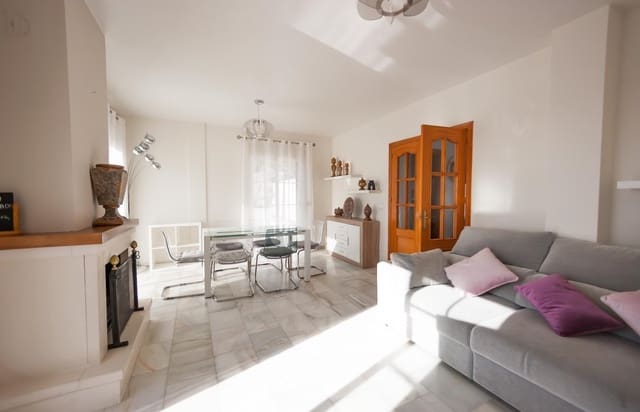 3 sypialnia Dom blizniak na sprzedaż w Frigiliana z basenem garażem - 790 000 € (Ref: 5205483)