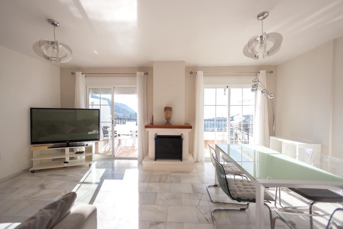 3 soverom Kjedet enebolig til salgs i Frigiliana med svømmebasseng garasje - € 680 000 (Ref: 5205483)