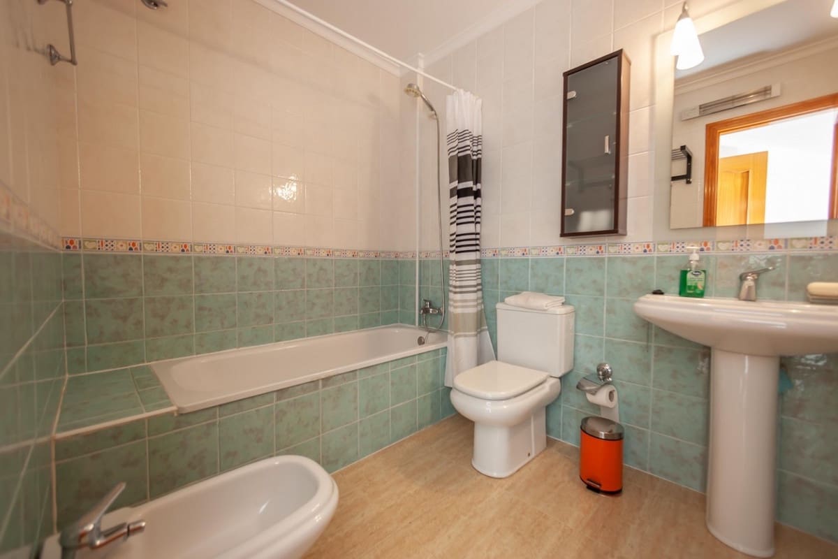 3 soverom Kjedet enebolig til salgs i Frigiliana med svømmebasseng garasje - € 680 000 (Ref: 5205483)