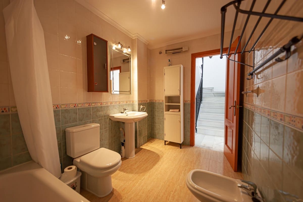 3 bedroom Semi-detached Villa for sale in Frigiliana with pool garage - € 680,000 (Ref: 5205483)