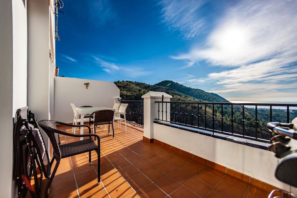 3 bedroom Semi-detached Villa for sale in Frigiliana with pool garage - € 680,000 (Ref: 5205483)