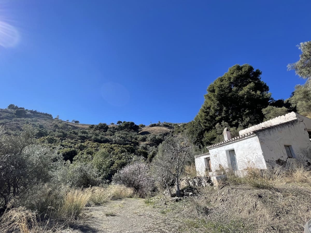 Ubebygd land til salgs i Frigiliana - € 184 950 (Ref: 6625554)