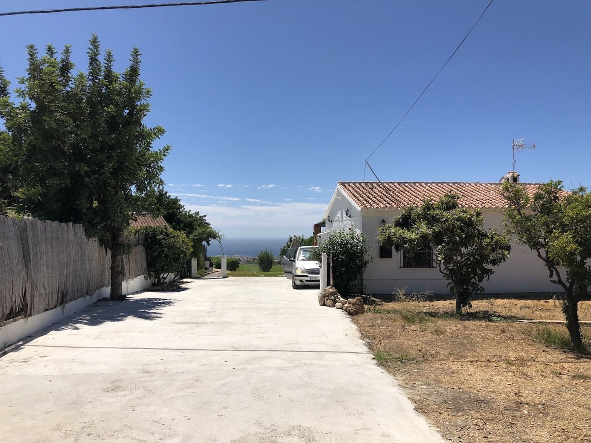 2 soveværelse Finca/Landehus til salg i Frigiliana med swimmingpool garage - € 385.000 (Ref: 6635695)