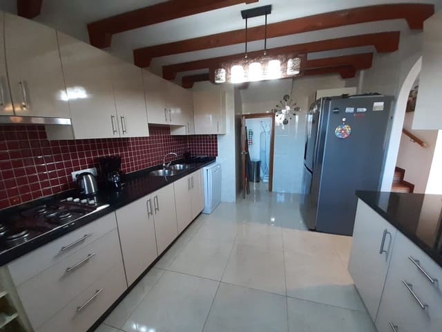 5 slaapkamer Hotel te koop in Iznate met zwembad garage - € 545.000 (Ref: 7225055)