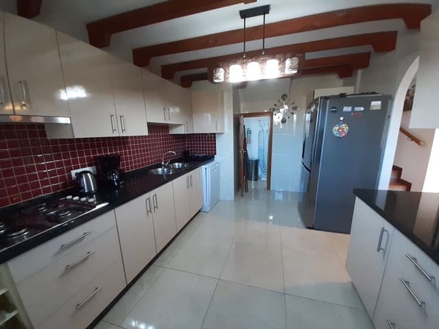 Hotel de 5 habitaciones en Iznate en venta con piscina garaje - 545.000 € (Ref: 7225055)