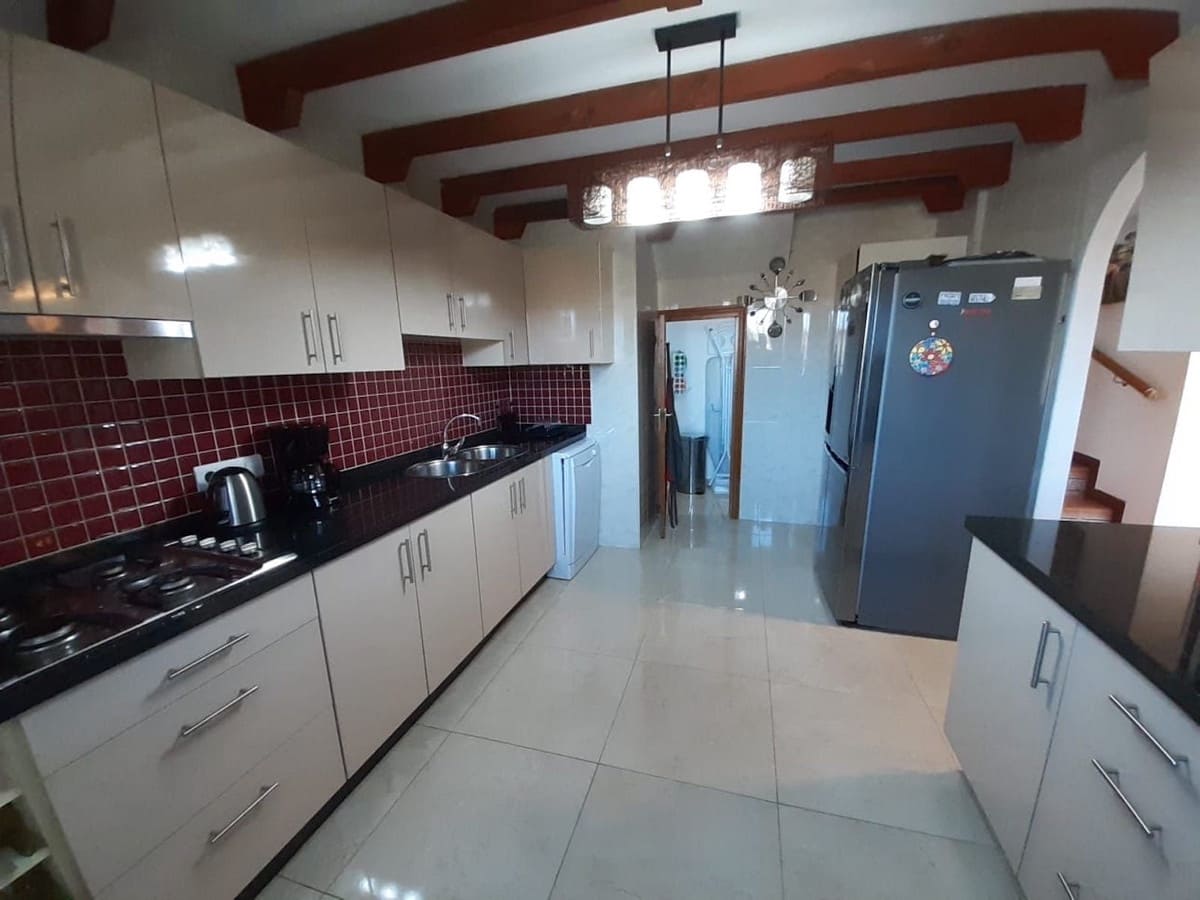 5 soveværelse Villa til salg i Iznate med swimmingpool garage - € 545.000 (Ref: 7225056)