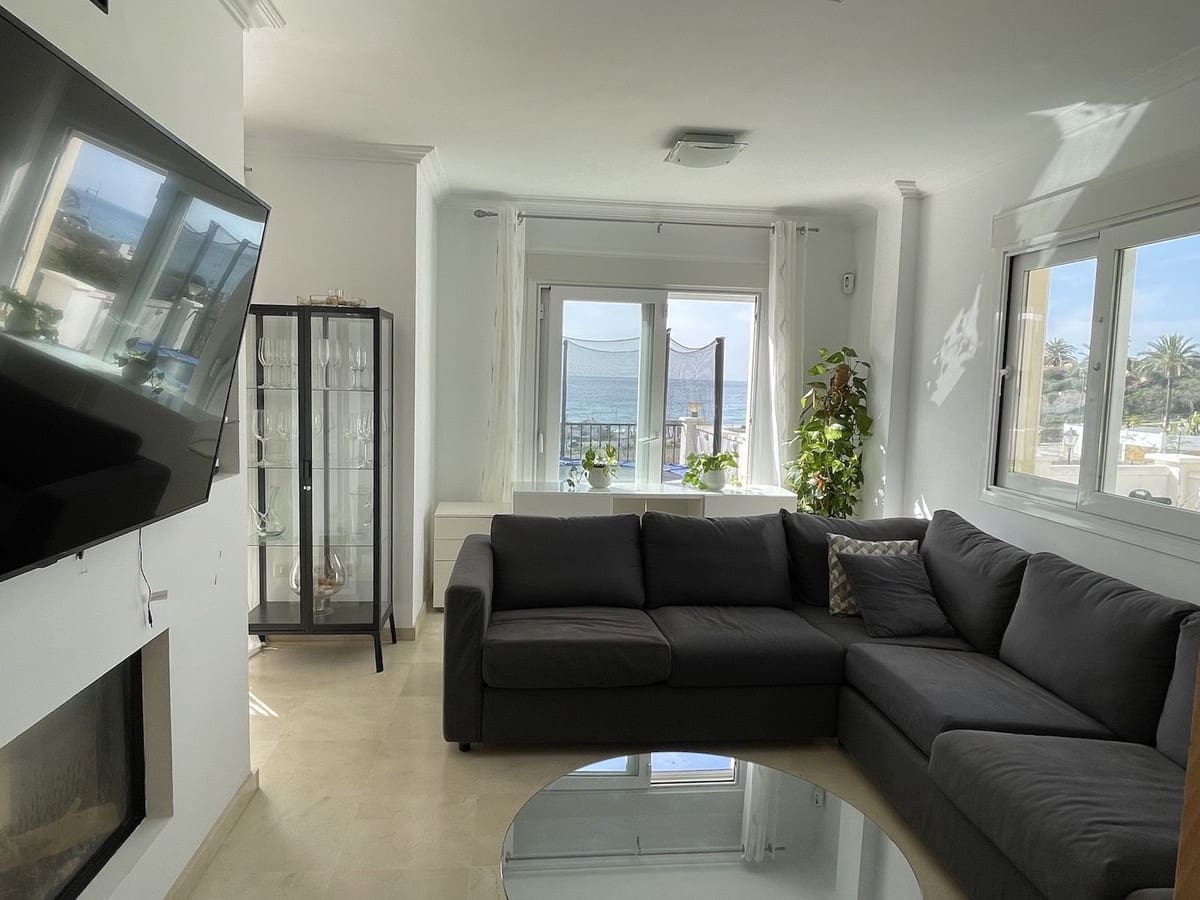 5 bedroom Villa for rent in Torrox-Costa with pool garage - € 2,500 (Ref: 7401098)