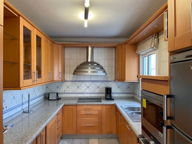 4 sypialnia Willa na sprzedaż w Nerja z basenem - 699 000 € (Ref: 7458683)