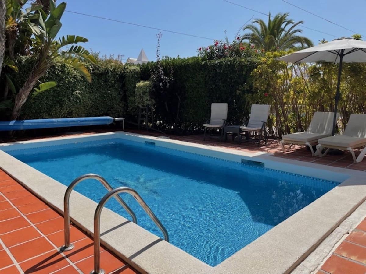 4 bedroom Villa for sale in Nerja with pool - € 699,000 (Ref: 7458683)