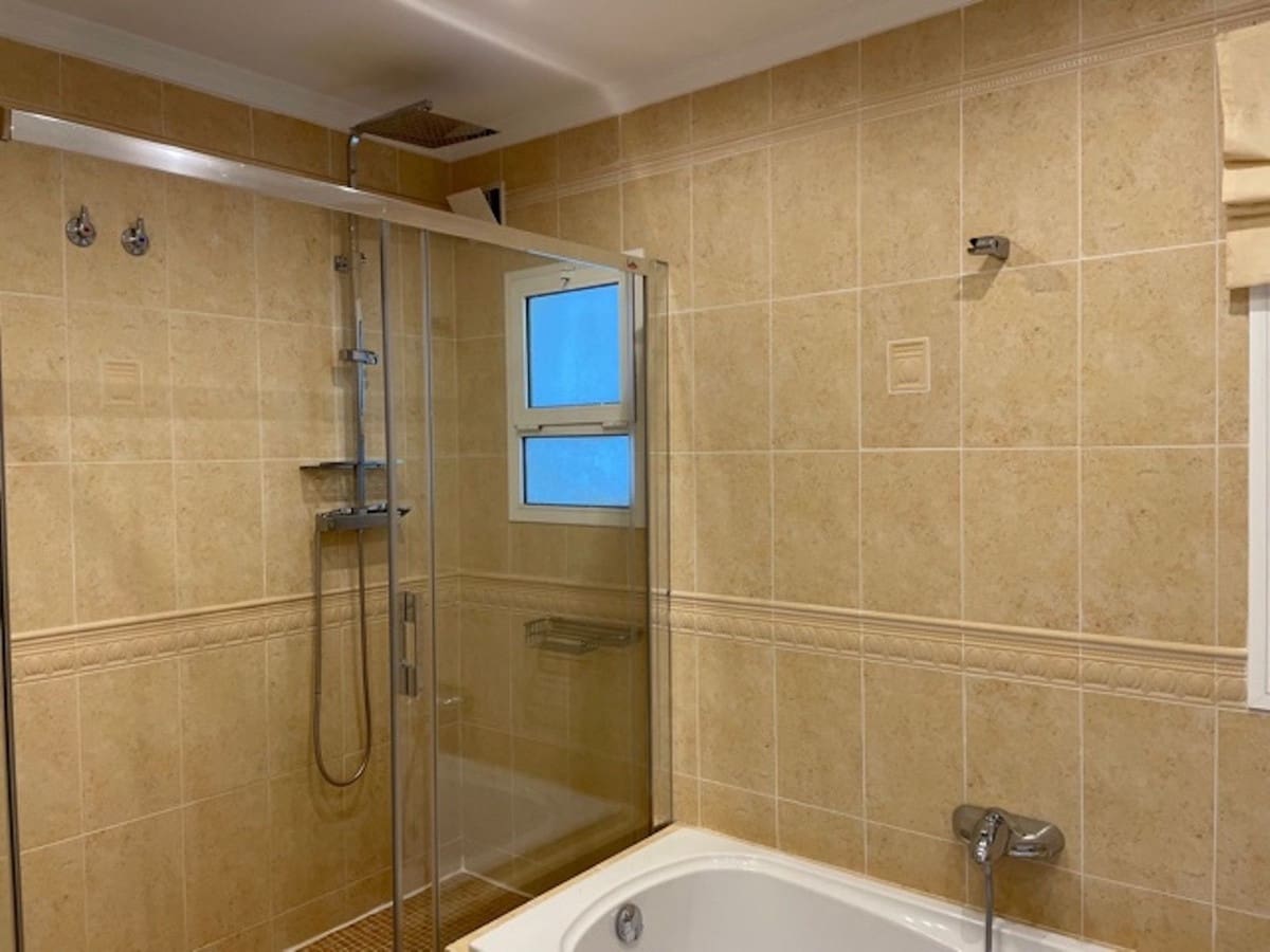 4 bedroom Villa for sale in Nerja with pool - € 699,000 (Ref: 7458683)