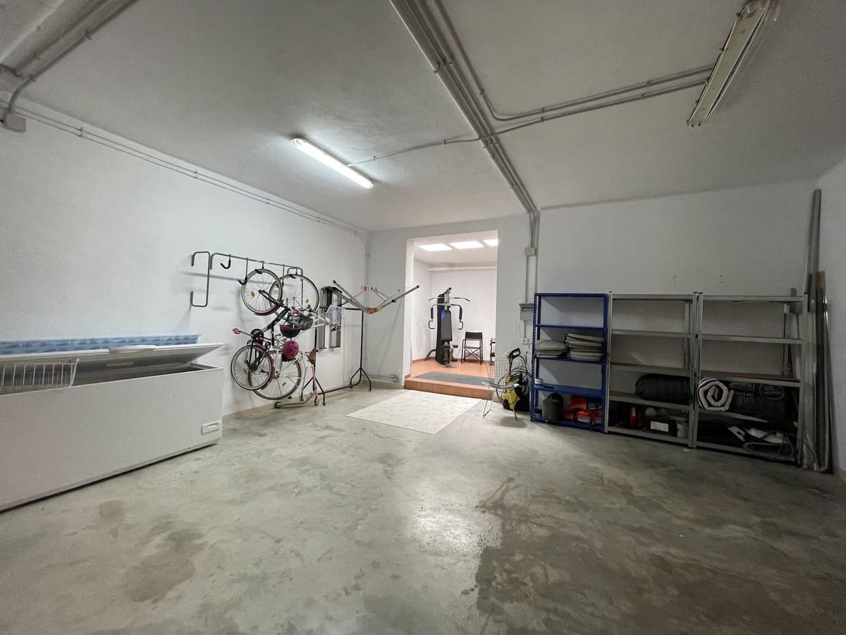 5 sypialnia Willa na sprzedaż w Torrox-Costa z basenem garażem - 650 000 € (Ref: 7627360)