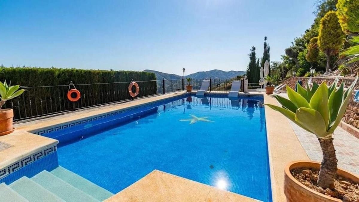 7 soveværelse Villa til salg i Frigiliana med swimmingpool garage - € 1.200.000 (Ref: 8177036)
