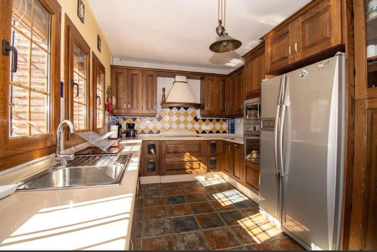 Chalet de 7 habitaciones en Frigiliana en venta con piscina garaje - 1.200.000 € (Ref: 8177036)