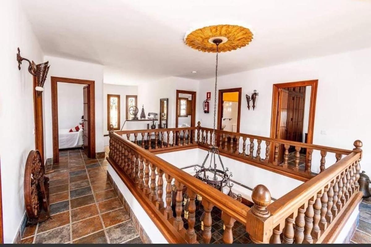 Chalet de 7 habitaciones en Frigiliana en venta con piscina garaje - 1.200.000 € (Ref: 8177036)