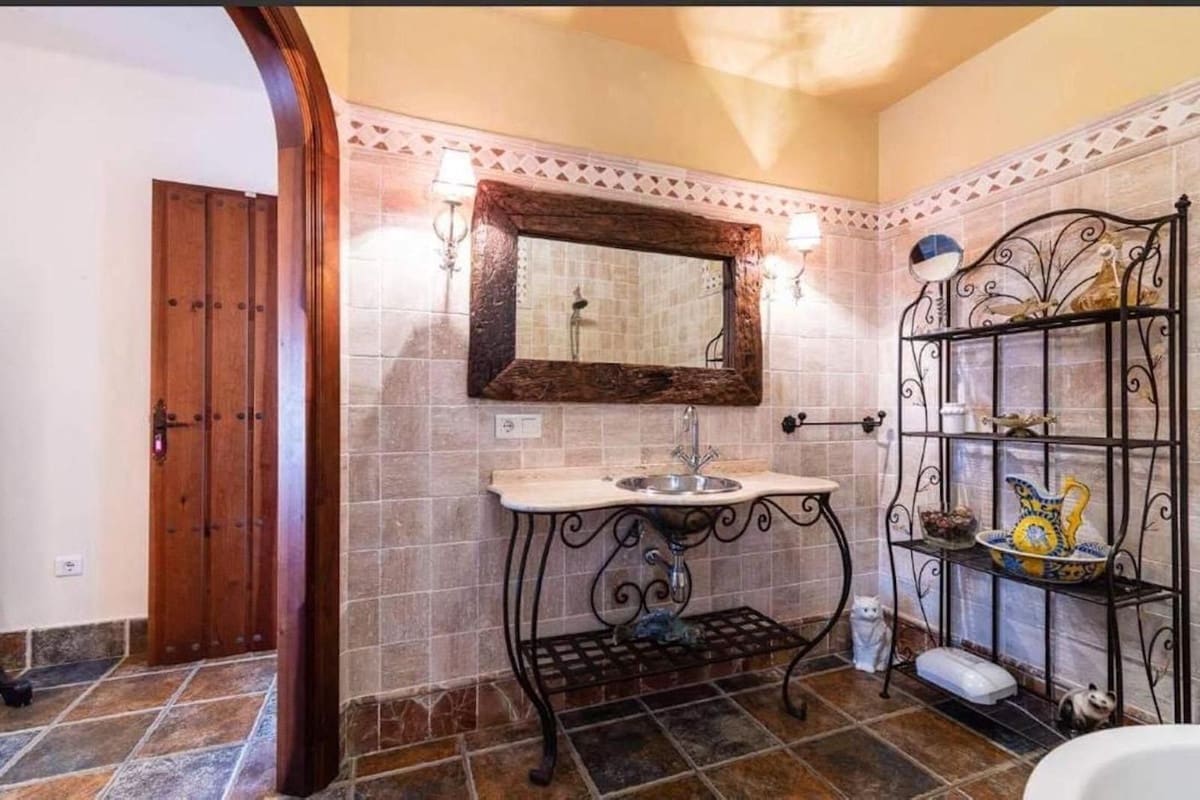 Chalet de 7 habitaciones en Frigiliana en venta con piscina garaje - 1.200.000 € (Ref: 8177036)