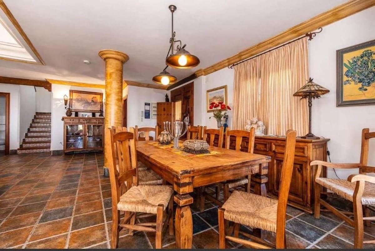 Chalet de 7 habitaciones en Frigiliana en venta con piscina garaje - 1.200.000 € (Ref: 8177036)