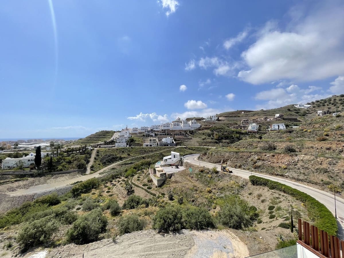 3 soveværelse Byhus til salg i Torrox-Costa med swimmingpool garage - € 565.000 (Ref: 8249994)