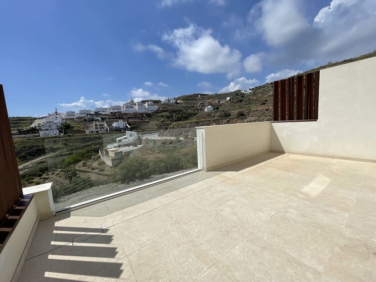 3 soveværelse Byhus til salg i Torrox-Costa med swimmingpool garage - € 565.000 (Ref: 8249994)