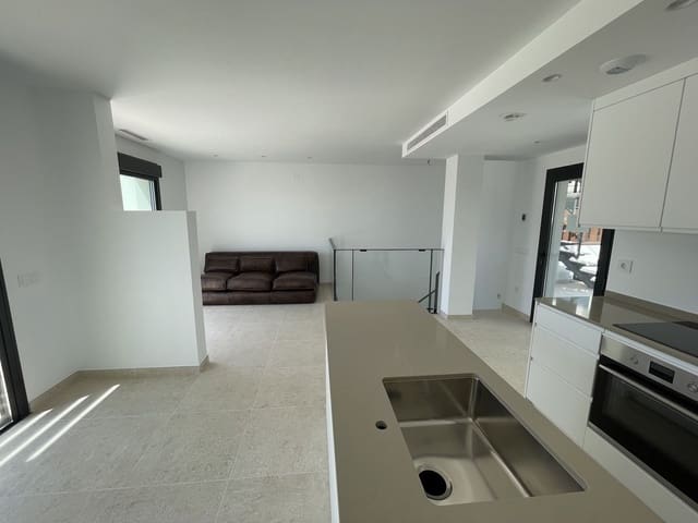 Casa de 3 habitaciones en Torrox-Costa, Torrox en venta con piscina garaje - 565.000 € (Ref: 8249994)